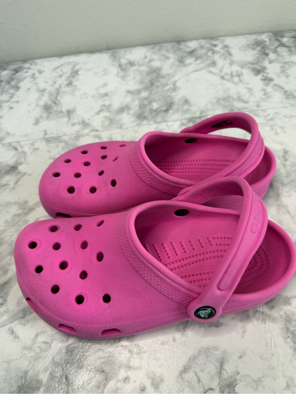 Crocs Kids Classic Pink Clogs/Sandals Size Junior 3